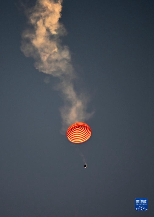 Kifaa cha kurudi duniani kwa wanaanga wa Chombo cha anga ya juu cha Shenzhou-16 cha China chatua kwa mafanikio