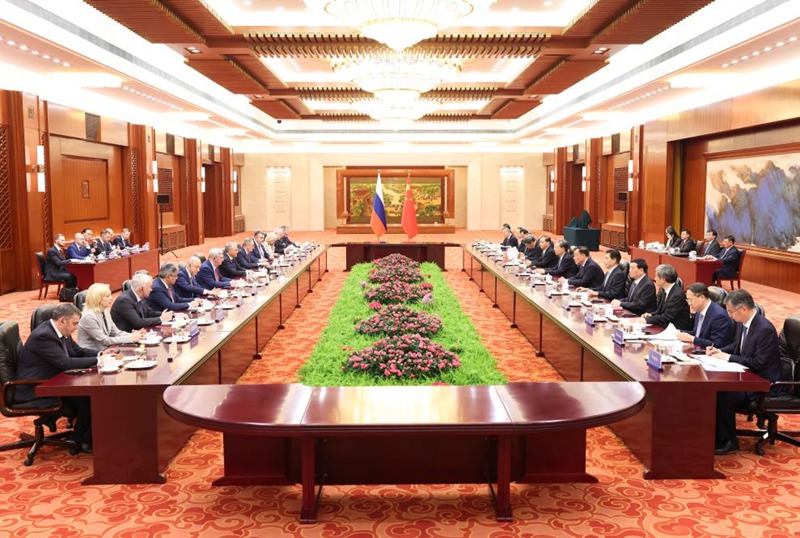 Zhao Leji, Spika wa Bunge la Umma la China akifanya mazungumzo na Spika wa Bunge la Duma la Russia, Vyacheslav Volodin kwenye Jumba la Mikutano ya Umma mjini Beijing, China, Novemba 21, 2023. (Xinhua/Pang Xinglei)