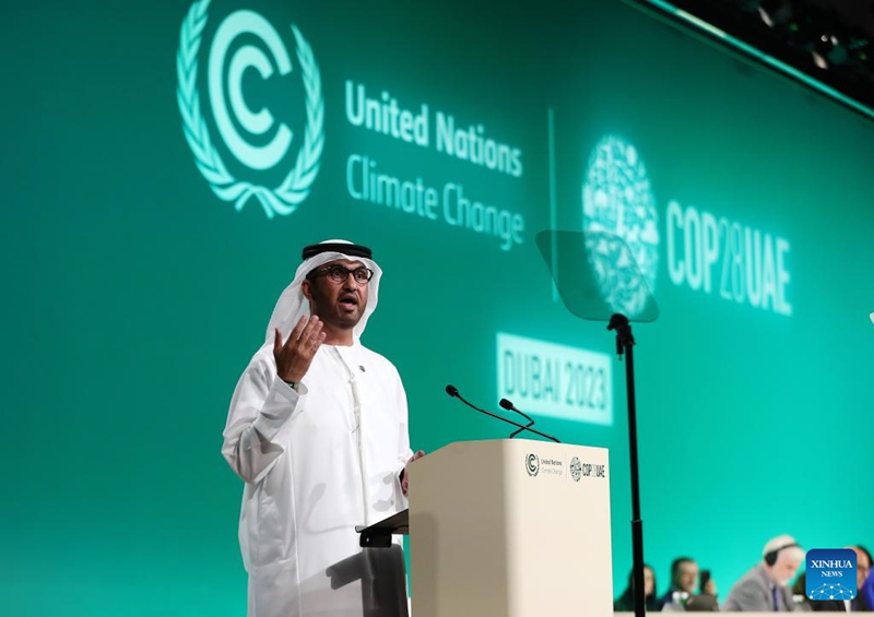 Mwenyekiti wa Mkutano wa Tabianchi wa COP28 Sultan Ahmed Al Jaber akihutubia ufunguzi wa Mkutano wa 28 wa Nchi Watia saini wa Mkataba wa Umoja wa Mataifa wa Mabadiliko ya Tabianchi, uliofanyika mjini Dubai, Umoja wa Falme za Kiarabu, Novemba 30, 2023. (Xinhua/ Wang Dongzhen)
