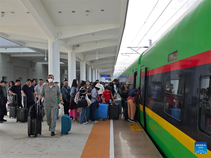 Reli ya China-Laos yaongeza shughuli za utalii na ajira kwa wenyeji