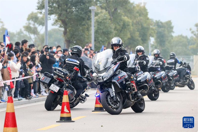 Polisi na wakazi wakaribisha pamoja Siku ya Polisi ya Umma ya China