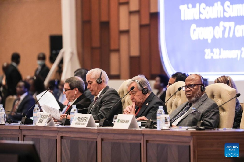 Wawakilishi wa ngazi ya juu na wakuu wa Umoja wa Mataifa wakihudhuria Mkutano wa Tatu wa Wakuu wa Nchi za Kusini mjini Kampala, Uganda, Januari 21, 2024. (Picha na Hajarah Nalwadda/Xinhua)