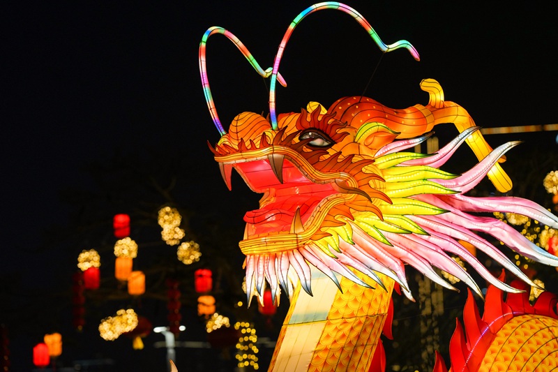 Shamrashamra za mwaka mpya wa jadi wa China zazidi kuongezeka huko Xiamen, China