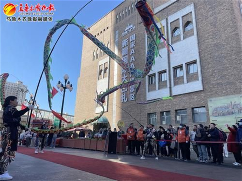 Shughuli za Mwaka Mpya wa Jadi wa China za Grand Bazaar la mkoani Xinjiang zaonesha utamaduni tajiri na wenye kupendeza