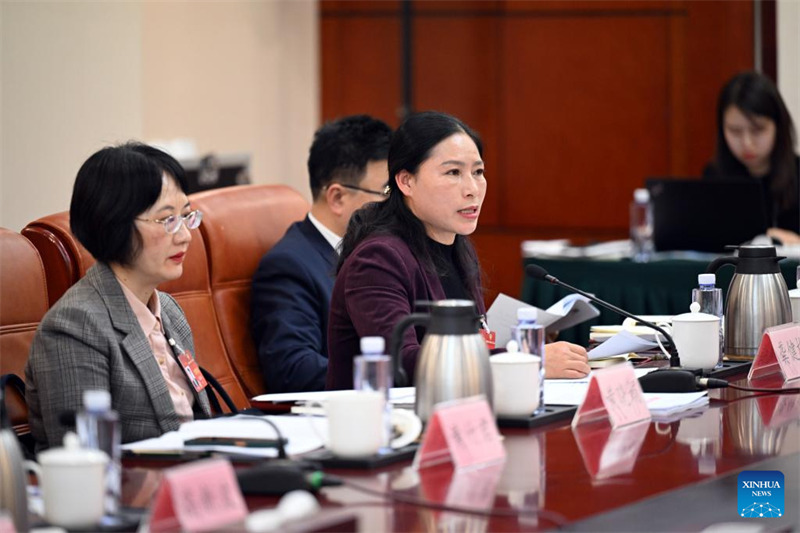 Wajumbe wanawake wa Bunge la Umma na Baraza la Mashauriano ya Kisiasa la China wang’ara kwenye mikutano mikuu miwilli inayoendelea