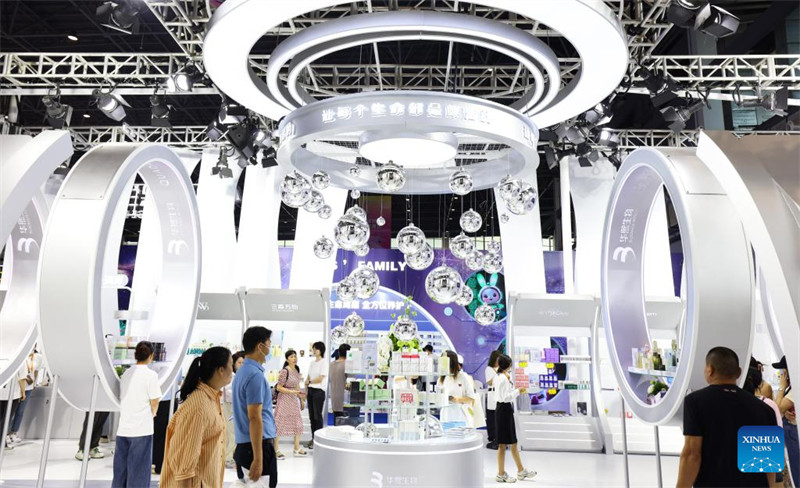 Bidhaa mpya zaoneshwa kwenye Maonyesho ya 4 ya Kimataifa ya Bidhaa za Matumizi ya China