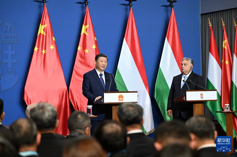 Rais Xi Jinping wa China na waziri mkuu wa Hungary Viktor Orbán wakutana na wanahabari kwa pamoja