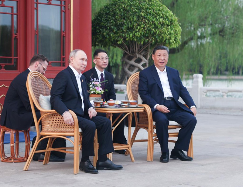 Rais wa China Xi Jinping akifanya mkutano maalumu na Rais wa Russia Vladimir Putin  katika Zhongnanhai mjini Beijing, China, Mei 16, 2024. (Xinhua/Ju Peng)