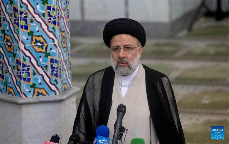 Rais wa Iran pamoja na Waziri wake wa Mambo ya Nje wafariki katika ajali ya helikopta