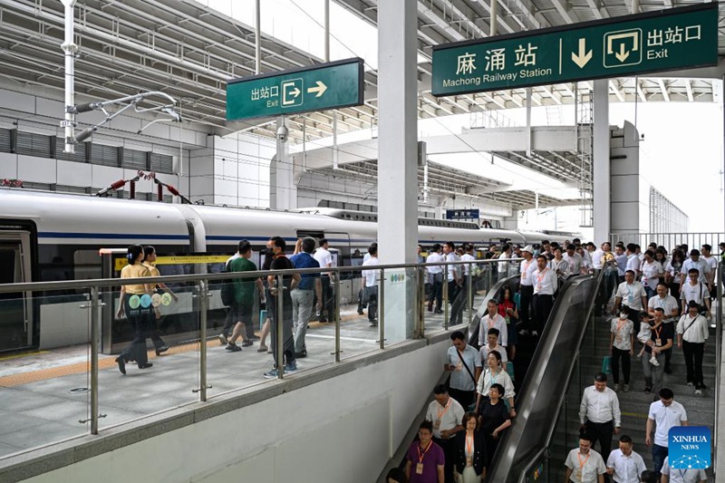 Reli ndefu zaidi kati ya miji katika eneo la Ghuba Kuu ya Guangdong-Hong Kong-Macao ya China yazinduliwa