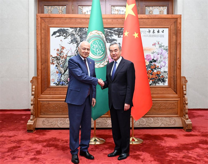 Waziri wa mambo ya nje wa China akutana na wageni wa nchi za nje