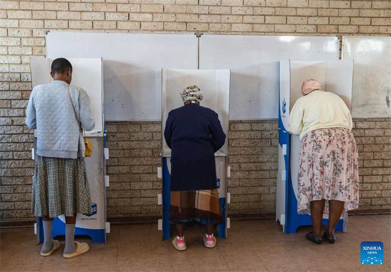 Raia wa Afrika Kusini wapiga kura kwenye uchaguzi mkuu