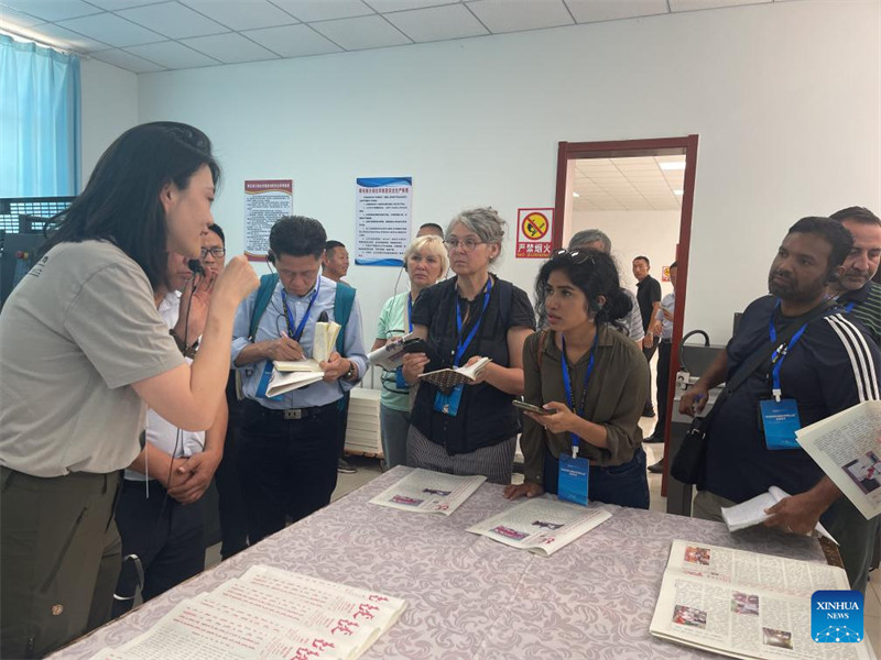 Waandishi wa habari kutoka nchi 16 watembelea Mkoa wa Xinjiang wa China