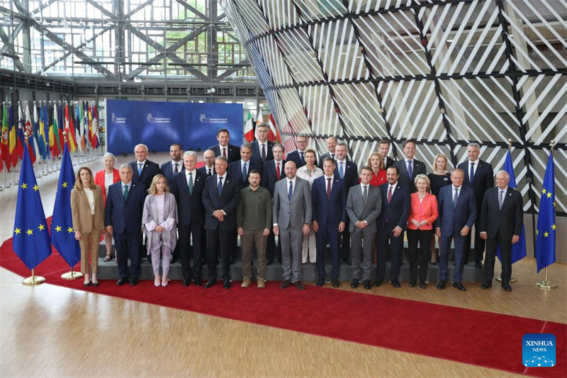 Washiriki wakipiga picha ya kundi kabla ya mkutano wa kilele wa Baraza la Ulaya mjini Brussels, Ubelgiji, Juni 27, 2024. (Xinhua/Zhao Dingzhe)