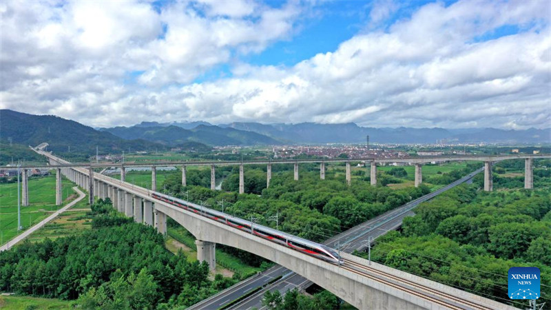 Reli mpya ya mwendo kasi yazinduliwa ili kuimarisha maendeleo jumuishi ya Delta ya Mto Yangtze wa China