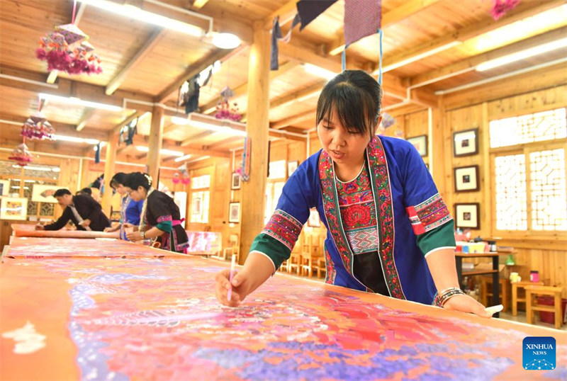 Katika picha: Michoro ya mkulima wa Sanjiang katika Mkoa wa Guangxi, China