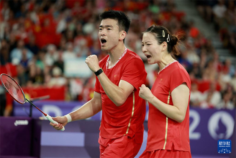 Zheng/Huang wa China Washinda Medali za Dhahabu kwenye mashindano ya mchezo wa mpira wa Badminton kwa wachezaji wawili wawili wa kike na kiume kwenye Michezo ya Olimpiki ya Paris