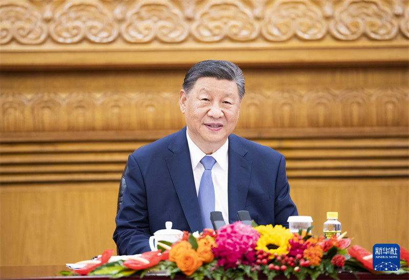 Rais Xi akutana na viongozi wa mabunge ya nchi mbalimbali walioshiriki kwenye shughuli za maadhimisho ya miaka 40 ya  Bunge la Umma la China kujiunga na Shirikisho la Mabunge ya Nchi Mbalimbali IPU