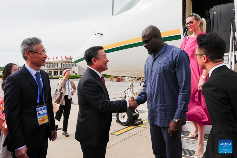 Viongozi wakuu mbalimbali wa kuhudhuria mkutano wa FOCAC wawasili Beijing kwa mfululizo