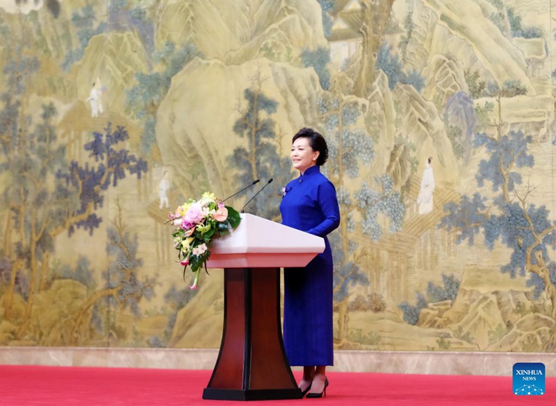 Peng Liyuan pamoja na wake wa viongozi wa Afrika wahudhuria mkutano kuhusu elimu ya wanawake
