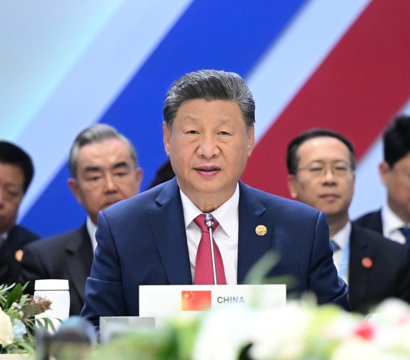 Rais Xi Jinping wa China akihutubia Mkutano wa 16 wa Viongozi wa nchi za BRICS huko Kazan, Russia, Oktoba 23, 2024. Mkutano huo umeandaliwa na Rais wa Russia Vladimir Putin, na kuhudhuriwa na Rais wa China Xi Jinping, Rais wa Brazil Luiz Inacio Lula da Silva (kwa njia ya video), Rais wa Misri Abdel-Fattah al-Sisi, Waziri Mkuu wa Ethiopia Abiy Ahmed, Waziri Mkuu wa India Narendra Modi, Rais wa Iran Masoud Pezeshkian, Rais wa Afrika Kusini Cyril Ramaphosa na Rais wa Umoja wa Falme za Kiarabu (UAE) Sheikh Mohamed bin Zayed Al Nahyan. (Xinhua/Xie Huanchi) (Xinhua/Xie Huanchi)