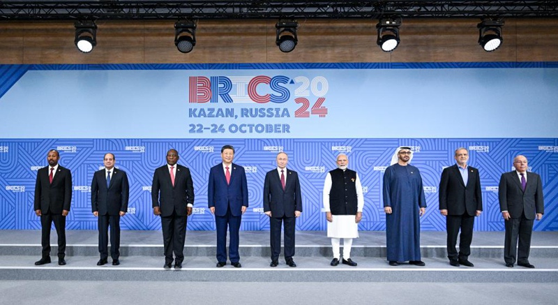 Viongozi wa BRICS wakipiga picha pamoja  huko Kazan, Russia, Oktoba 23, 2024. (Xinhua/Xie Huanchi)