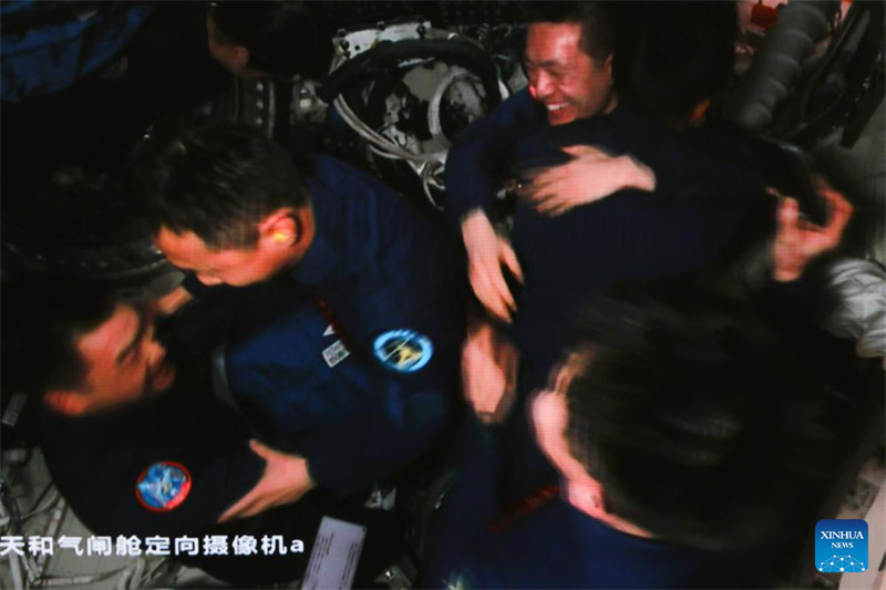 Wanaanga wa China wa chombo cha Shenzhou-19 waingia kwenye kituo cha anga ya juu