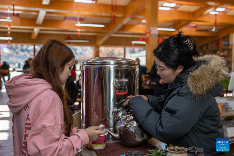Eneo lenye mandhari nzuri la Yading lavutia watalii mkoani Sichuan nchini China