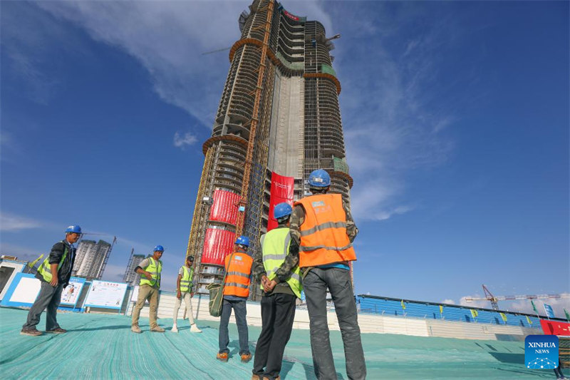 Ujenzi wa Jengo la Mnara la alama ya Mji Mpya wa Alamein wa Misri uliofanywa na China wakamilika