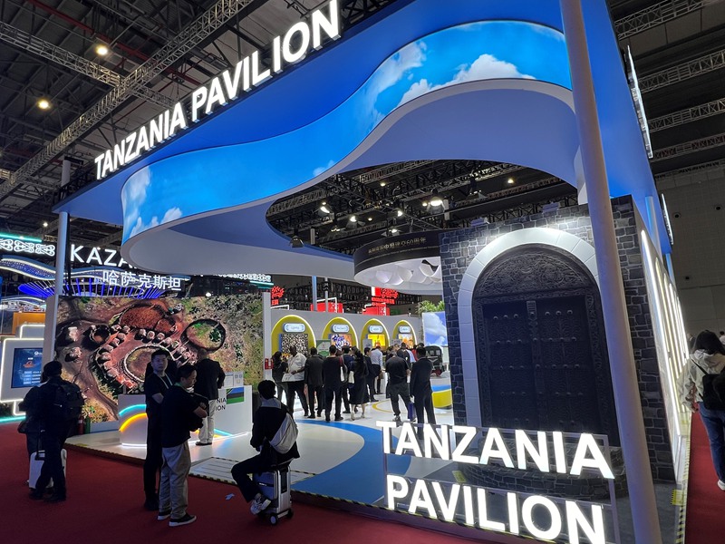 Banda la Tanzania likionekana kwenye Maonyesho ya 7 ya Kimataifa ya Uagizaji Bidhaa ya China (CIIE) mjini Shanghai, Mashariki mwa China, Novemba 6, 2024. (People’s Daily Online)