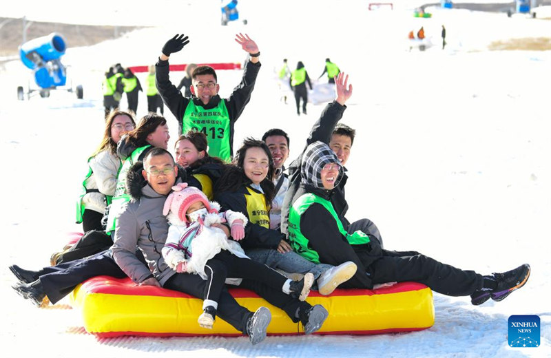 Tamasha la utalii lenye kujikita katika barafu na theluji lafunguliwa katika Mongolia ya Ndani, China