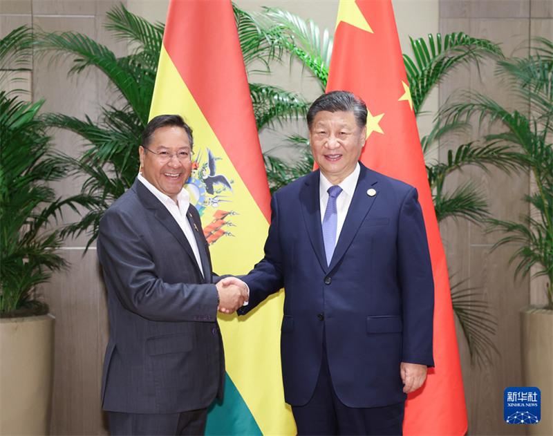 Asubuhi ya Tarehe 19, Novemba kwa saa za huko, Rais Xi Jinping wa China amekutana na Rais wa Bolivia Luis Arce katika wakati wa kuhudhuria kwenye Mkutano wa 19 wa kundi la nchi 20 (G20) huko Rio de Janeiro, Brazil. (Picha na Ding Haitao/Xinhua)