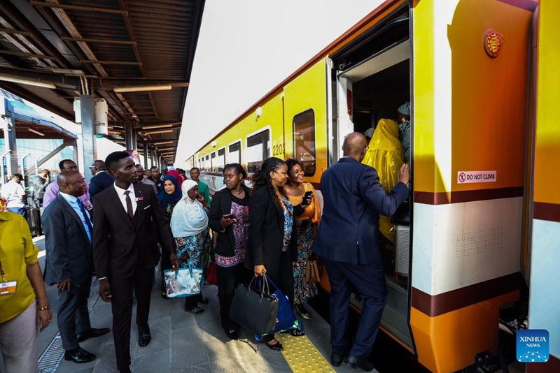 Treni mpya ya umeme ya SGR iliyozinduliwa nchini Tanzania yasafirisha abiria milioni 1 katika muda wa miezi minne