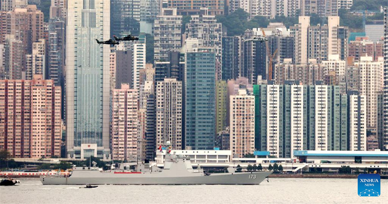 Manowari za Kikosi cha Majini cha Jeshi la Ukombozi wa Umma la China (PLA) zatembelea Hong Kong
