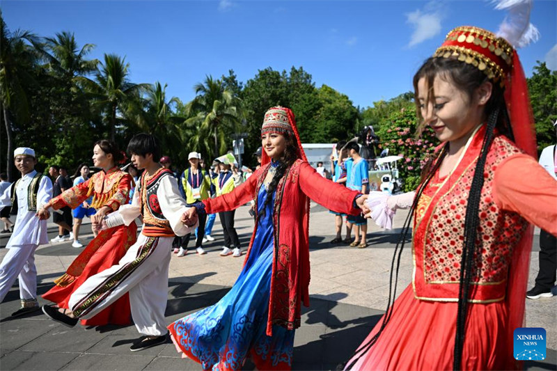 Tamasha la Michezo ya 12 ya Kijadi ya Makabila Madogo ya China lafanyika Sanya