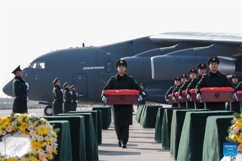 Mabaki ya miili ya askari wahanga 43 wa China katika Vita vya Korea yarudishwa nyumbani kutoka Jamhuri ya Korea