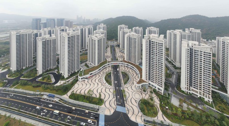 Picha iliyopigwa Novemba 24, 2024 ikionyesha eneo la makazi la Hengqin la Mji wa Zhuhai, Mkoa wa Guangdong, Kusini mwa China. (Xinhua/Deng Hua)