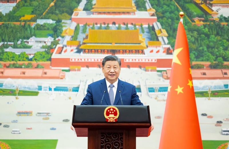 Rais Xi Jinping wa China akitoa hotuba baada ya kupokea  nyaraka za utambulisho za mabalozi 28 wapya nchini China kwenye Jumba la Mikutano ya Umma la Beijing, Dec. 12, 2024. (Xinhua/Huang Jingwen)