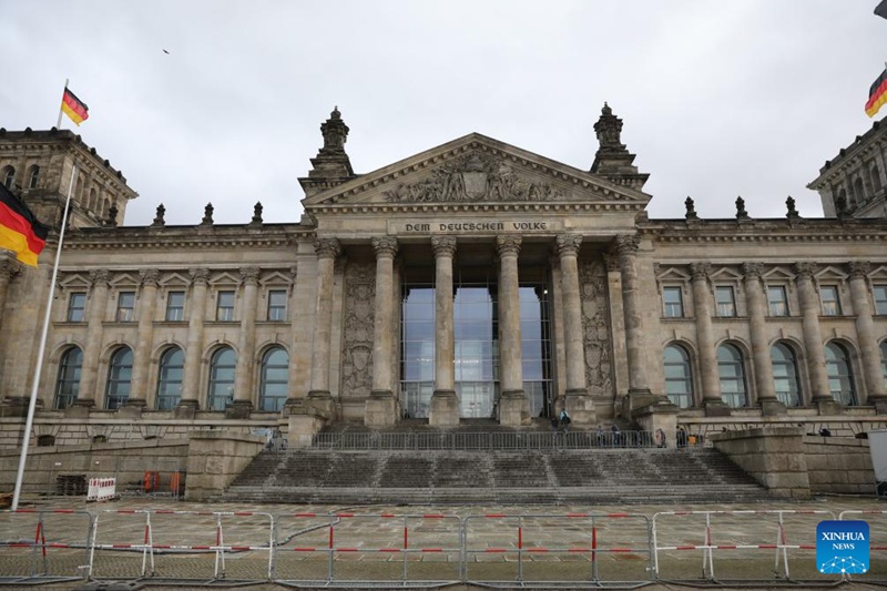 Picha hii iliyopigwa tarehe 16 Desemba 2024 ikionyesha Jengo la Bunge la Ujerumani, Bundestag mjini Berlin, Ujerumani. (Xinhua/Du Zheyu)