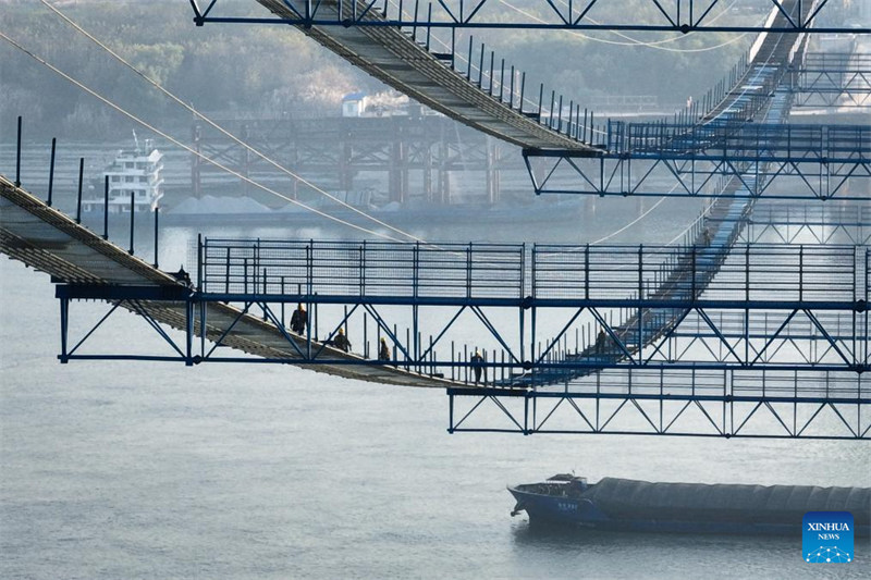 Daraja la Yanji la Mto Yangtze linaloendelea kujengwa katika Mkoa wa Hubei wa China