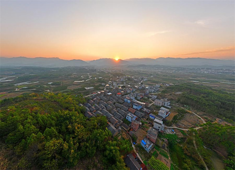 Majengo ya kale yaliyohifadhiwa vizuri katika kijiji chenye umri wa miaka zaidi ya 400 mkoani Guangxi, China