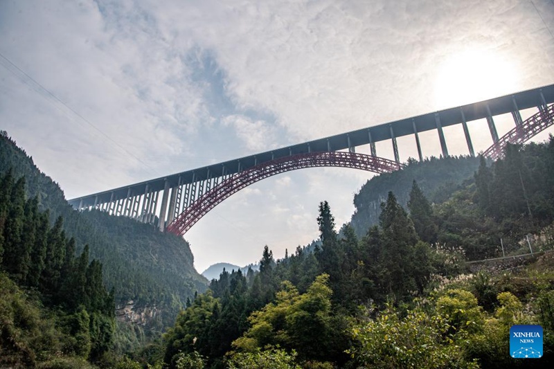 Sehemu mpya za barabara kuu ya pili ya Chongqing-Hunan zazinduliwa rasmi kwa usafiri wa umma