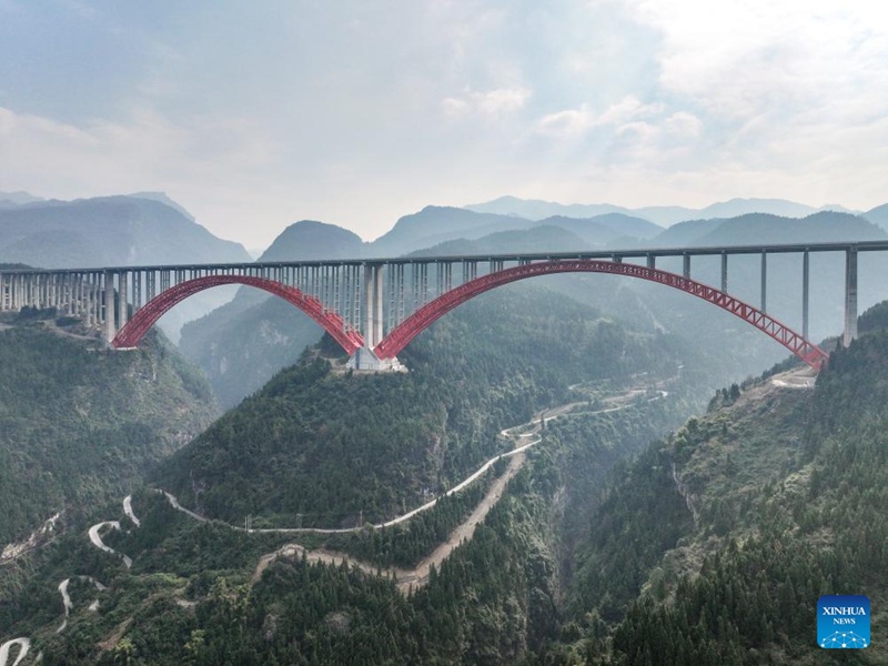 Sehemu mpya za barabara kuu ya pili ya Chongqing-Hunan zazinduliwa rasmi kwa usafiri wa umma