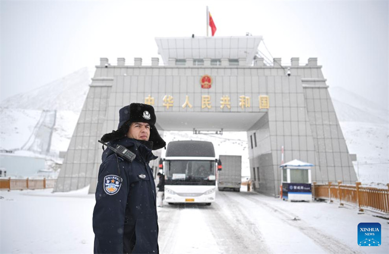 Katika picha: siku ya kwanza ya kazi mwaka 2025 katika Mpaka wa Khunjerab mkoani Xinjiang, China