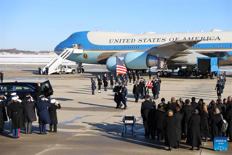 Mwili wa Rais wa zamani wa Marekani Jimmy Carter wawasili katika mji mkuu, Washington, D.C.