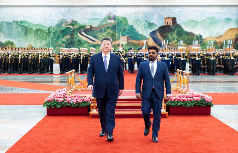 Rais Xi Jinping wa China akifanya hafla ya kumkaribisha Rais wa Sri Lanka Anura Kumara Dissanayake katika Ukumbi wa Kaskazini wa Jumba la Mikutano ya Umma la Beijing kabla ya mazungumzo yao Januari 15, 2025. (Xinhua/Huang Jingwen)