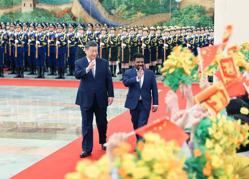 Rais Xi Jinping wa China akifanya hafla ya kumkaribisha Rais wa Sri Lanka Anura Kumara Dissanayake katika Ukumbi wa Kaskazini wa Jumba la Mikutano ya Umma la Beijing kabla ya mazungumzo yao Januari 15, 2025. (Xinhua/Yao Dawei)
