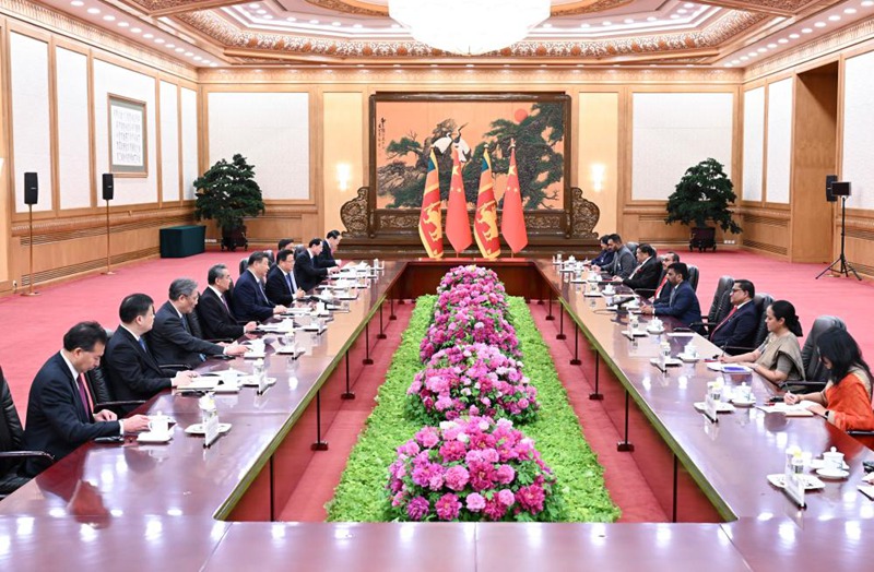 Rais Xi Jinping wa China akifanya mazungumzo na Rais wa Sri Lanka Anura Kumara Dissanayake, ambaye yuko katika ziara ya kiserikali nchini China, kwenye Jumba la Mikutano ya Umma la Beijing Januari 15, 2025. (Xinhua/Zhang Ling)