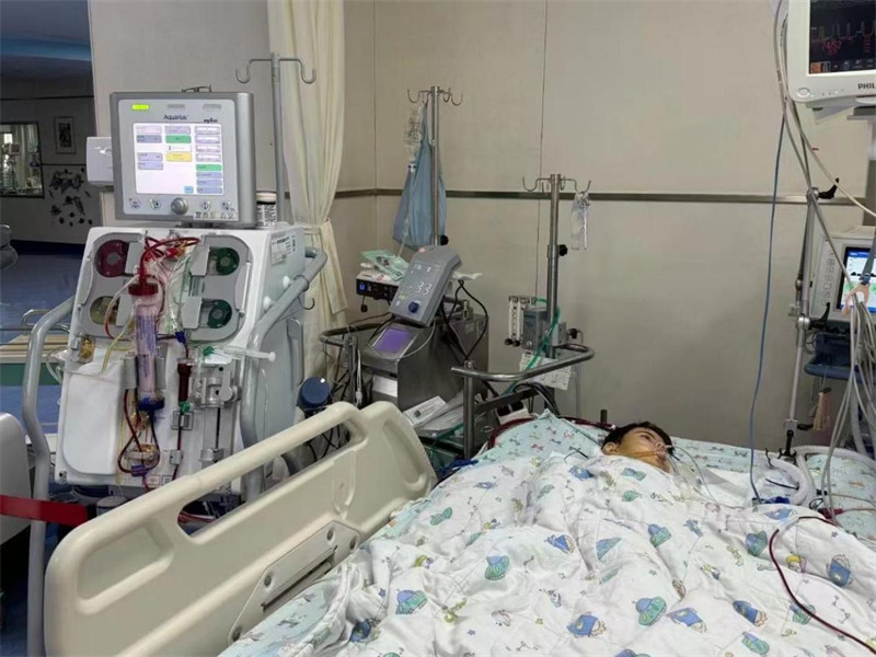 Hali ya Xiao Yiyi haikuwa na matumaini alipofika hospitalini. (Picha kwa hisani ya Hospitali ya Watoto ya Chuo Kikuu cha Zhejiang)