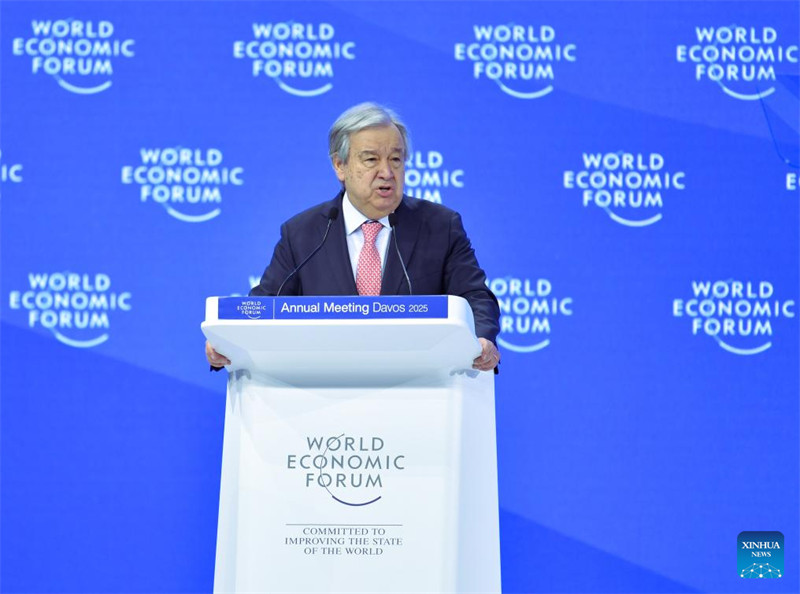 Katibu Mkuu wa Umoja wa Mataifa Antonio Guterres akizungumza kwenye Mkutano wa Mwaka wa Baraza la Uchumi Duniani mjini Davos, Uswizi, Januari 22, 2025. (Xinhua/Lian Yi)
